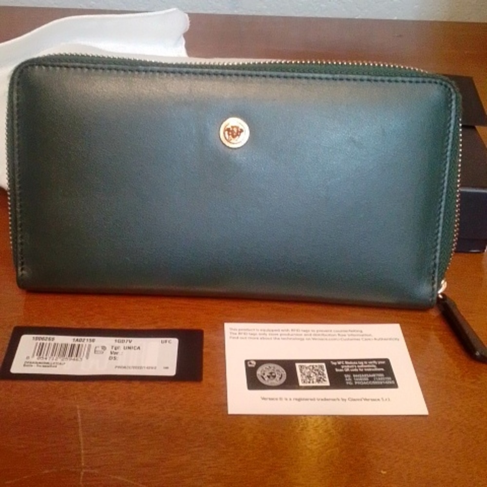 Versace Wallet - Picture 2 of 5